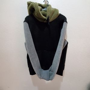 American Eagle Women's Color Block Fuzzy Sherpa